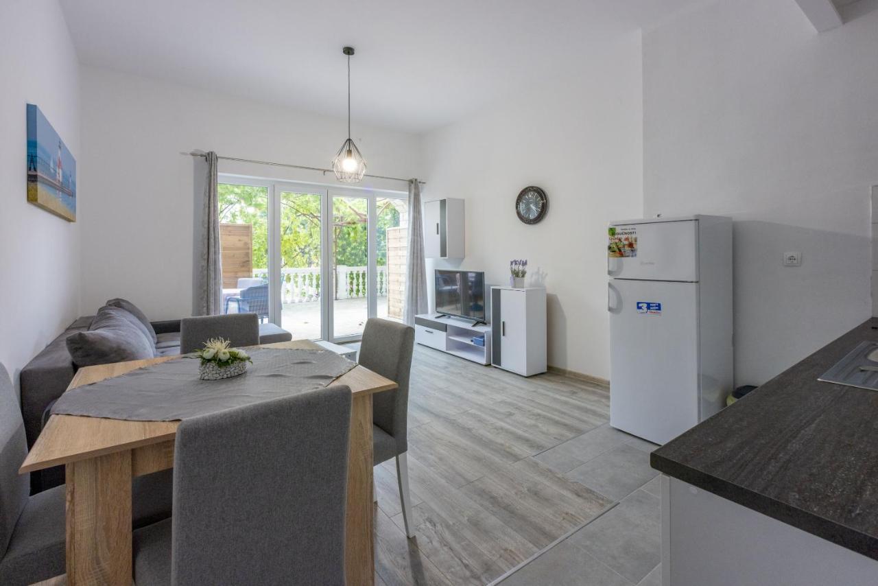 Apartments Ankica Crikvenica Exterior photo